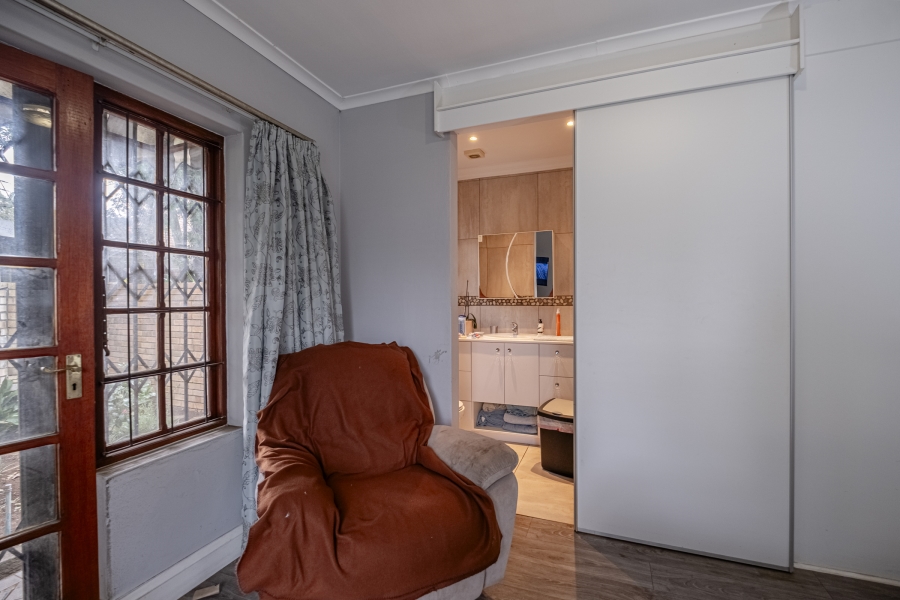 5 Bedroom Property for Sale in Summerstrand Eastern Cape